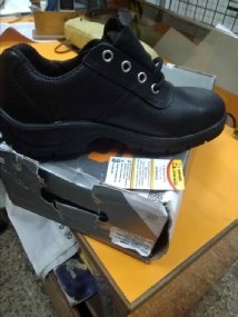 tiger safety shoes flipkart